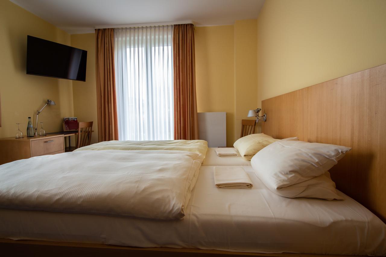 Hotel Goldene Gans 曼海姆 外观 照片