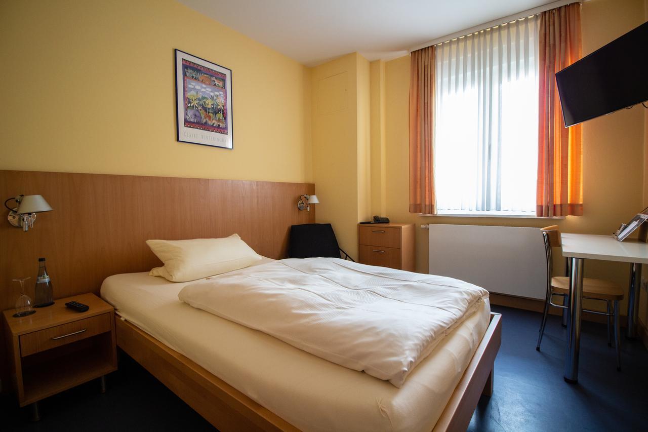 Hotel Goldene Gans 曼海姆 外观 照片