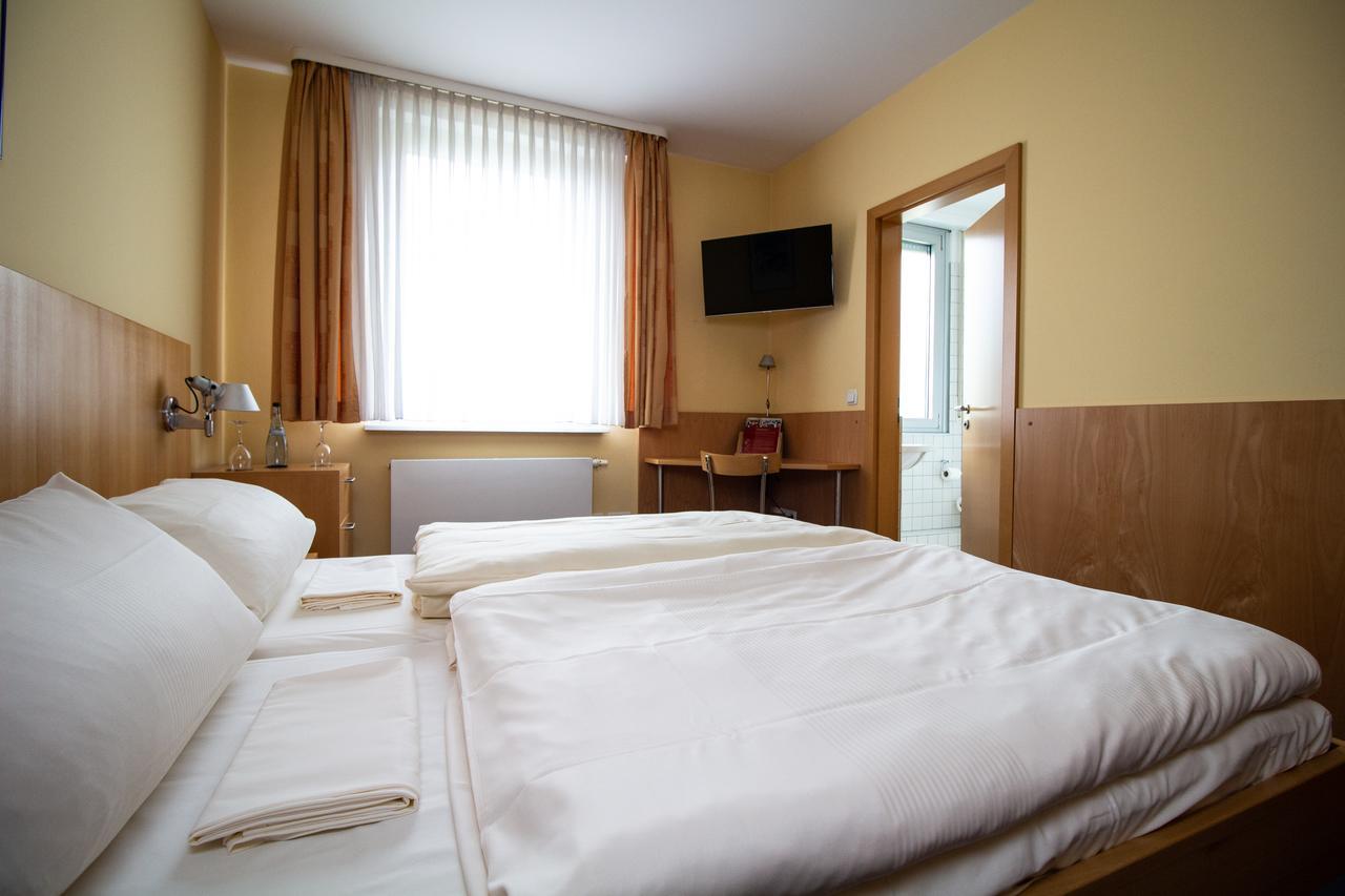 Hotel Goldene Gans 曼海姆 外观 照片